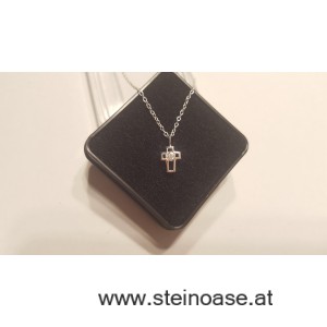 Zartes Kreuz mit Kette